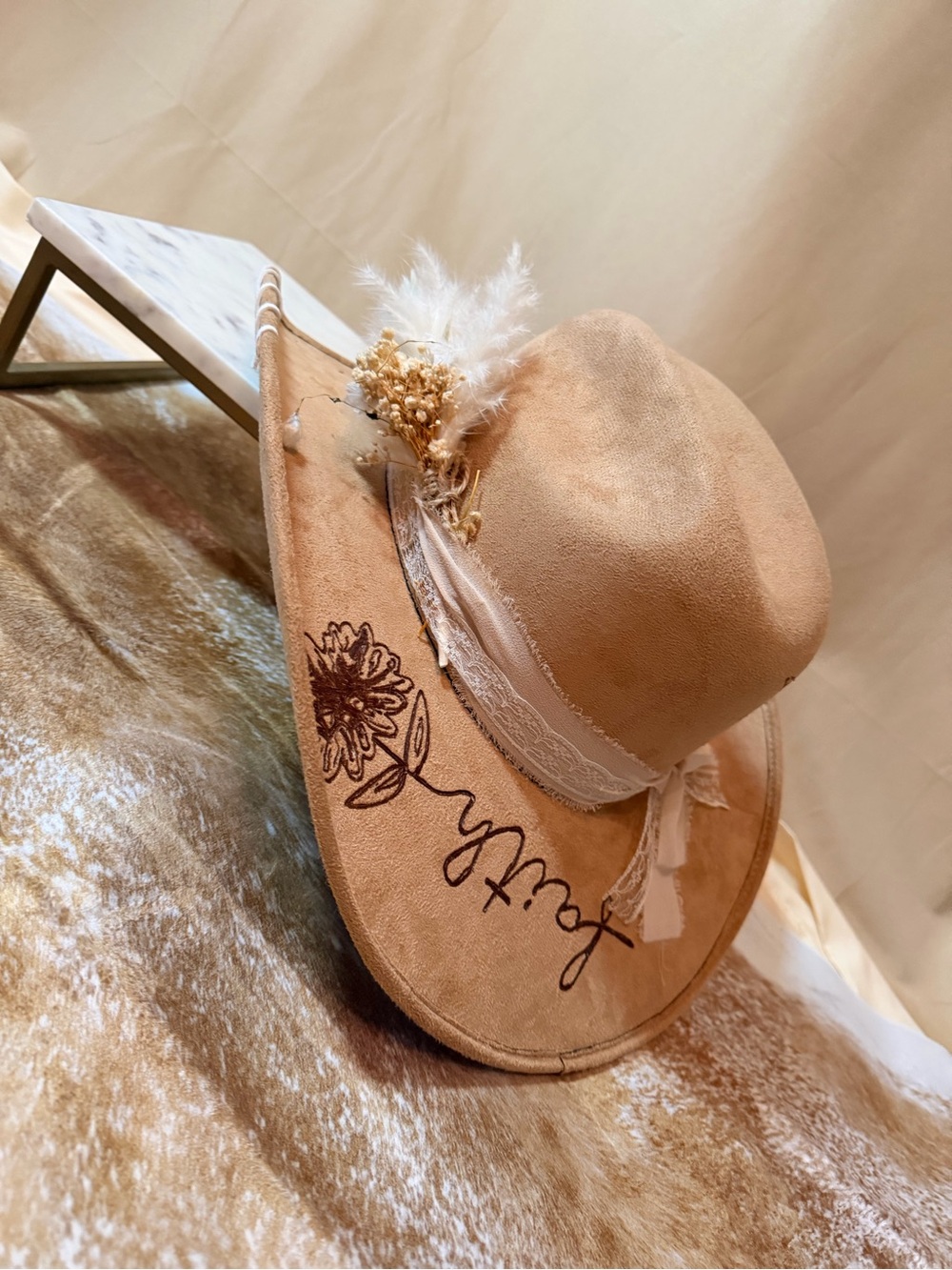 Custom burned cowgirl tan suede Wide Brim Hat with Lace Band - Picture 2 of 12